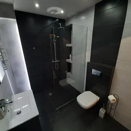 With Terrace - 15 Min Walk From Old Town Krakow